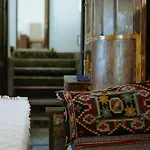 “anchetata” * אפרילצי