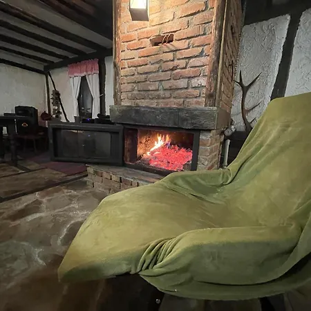 Ваканционна къща Guest House “Anchetata” *