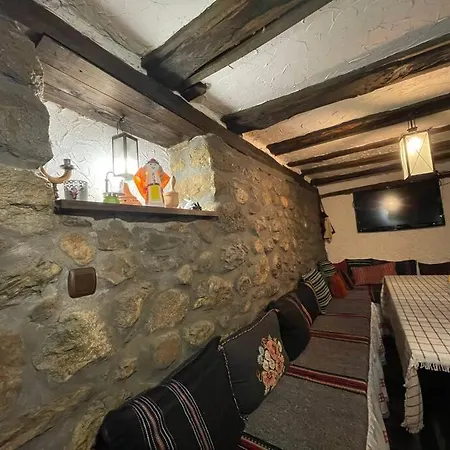 Ваканционна къща Guest House “Anchetata” Априлци