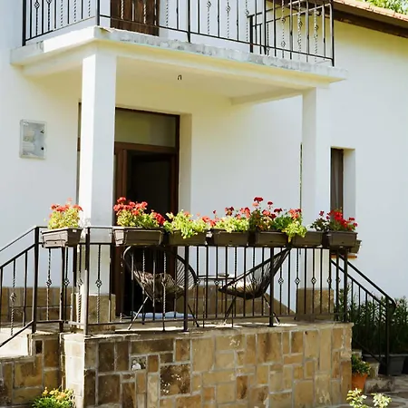 Guest House “Anchetata” Ваканционна къща Априлци