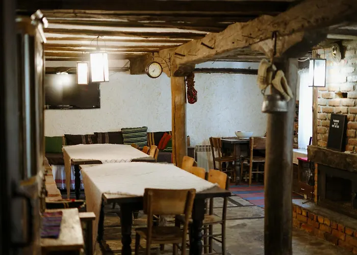 Feriehus Guest House “Anchetata” Apriltsi (Lovech)